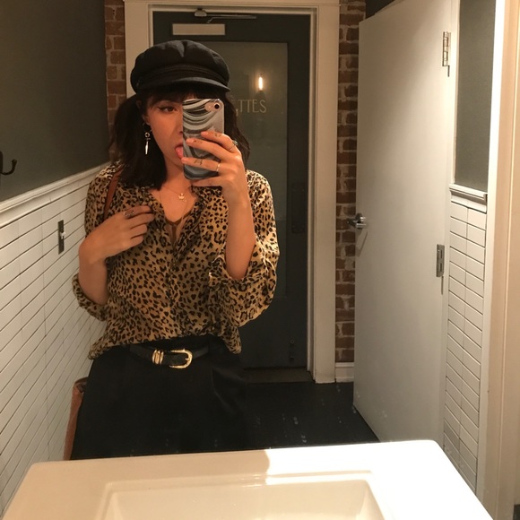 Meet Your Posher - Picture 3 of 3